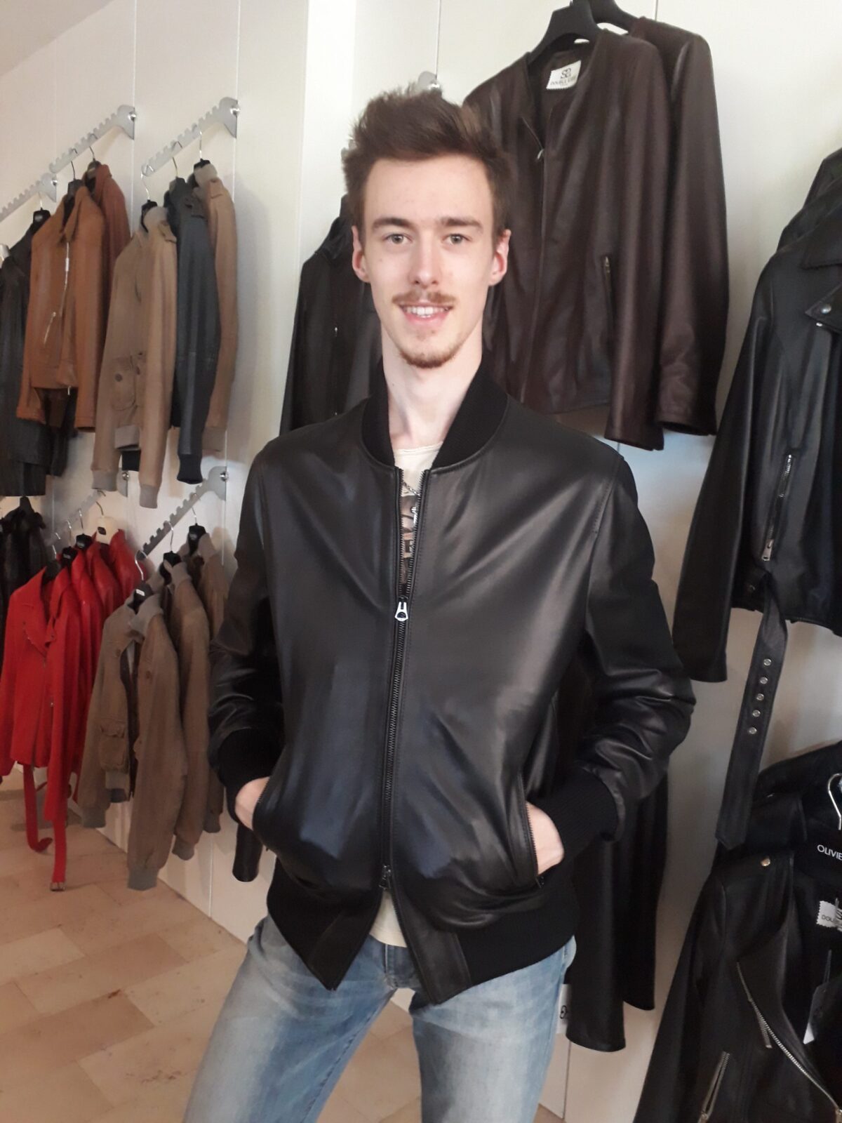 giubbotto-in-pelle-uomo-431lut-1.jpg